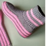 Knit Slippers With Spokes