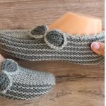 Knit Simple Slippers with bow