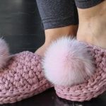 Crochet Pom Pom Shoes