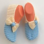 Crochet Simple Bow Slippers