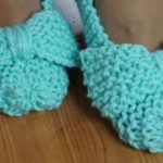 Knit Easy Slippers With Bow